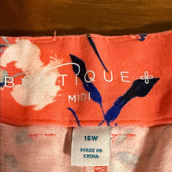 Coral Floral Bermuda Shorts - Women's Pull-On Style - Picture 2 of 5